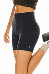 Orolay-5" High-Rise Yoga Shorts-Image 4 of 5" High-Rise Yoga Shorts from Orolay - #color_Charcoal