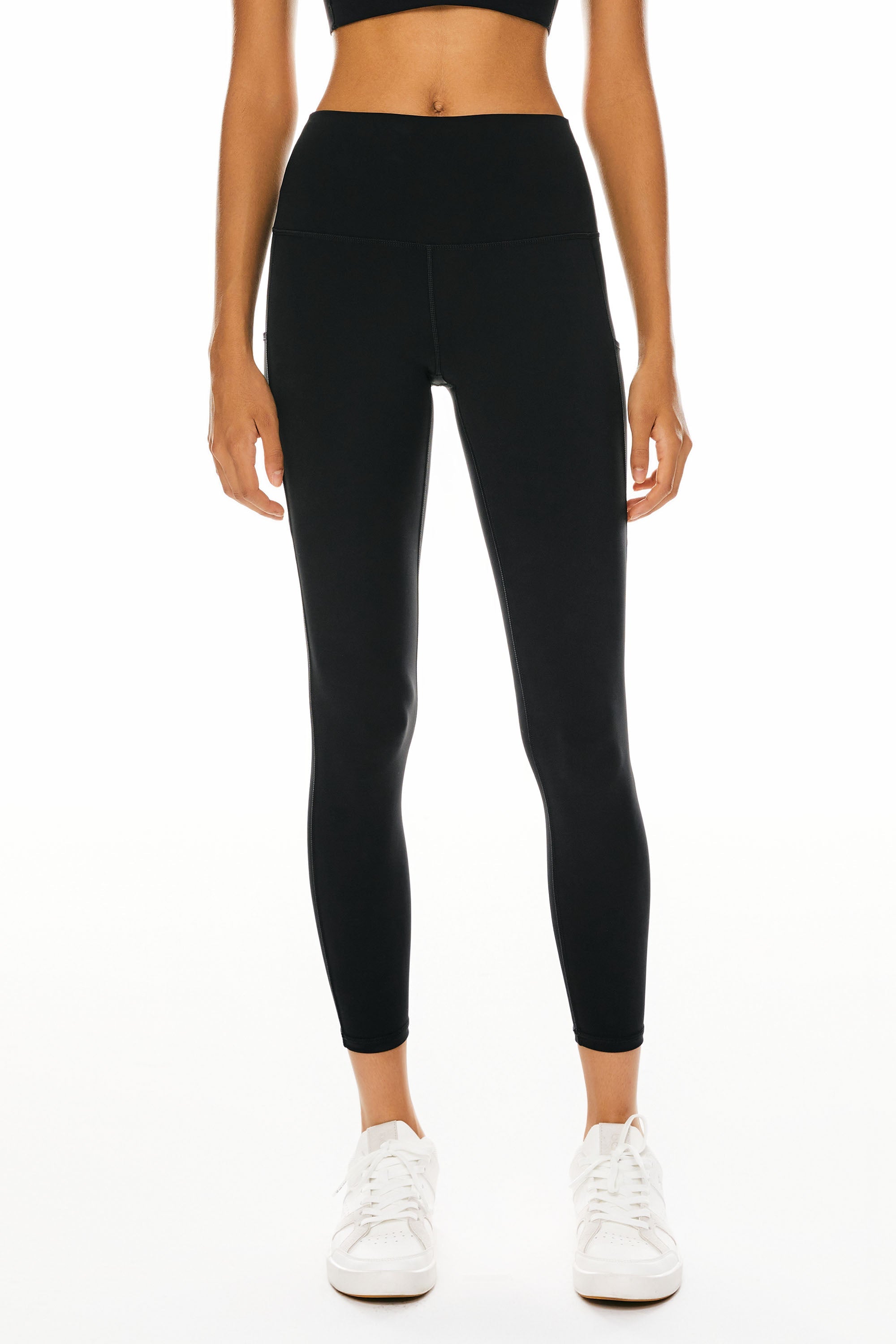 Orolay-7/8 Leggings with Pockets-Image 2 of 7/8 Running Tight with Pockets from Orolay - #color_black