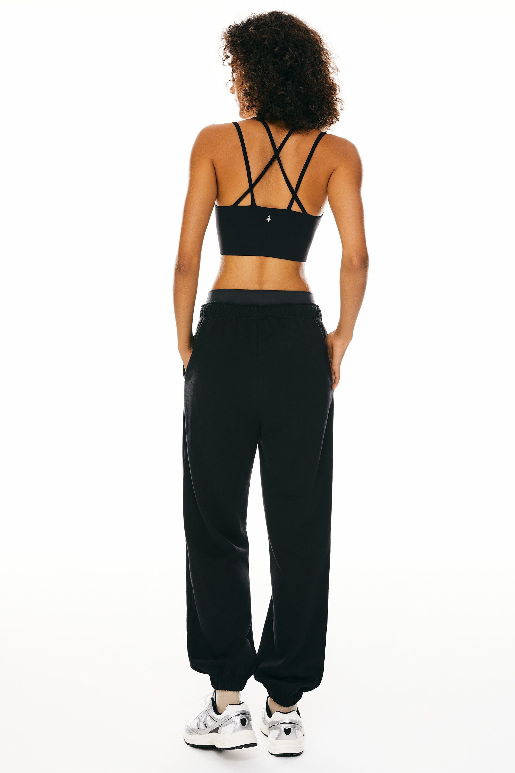 Orolay-Athletic Baggy Sweatpants-Image 4 of Athletic Baggy Sweatpants from Orolay - #Color_black