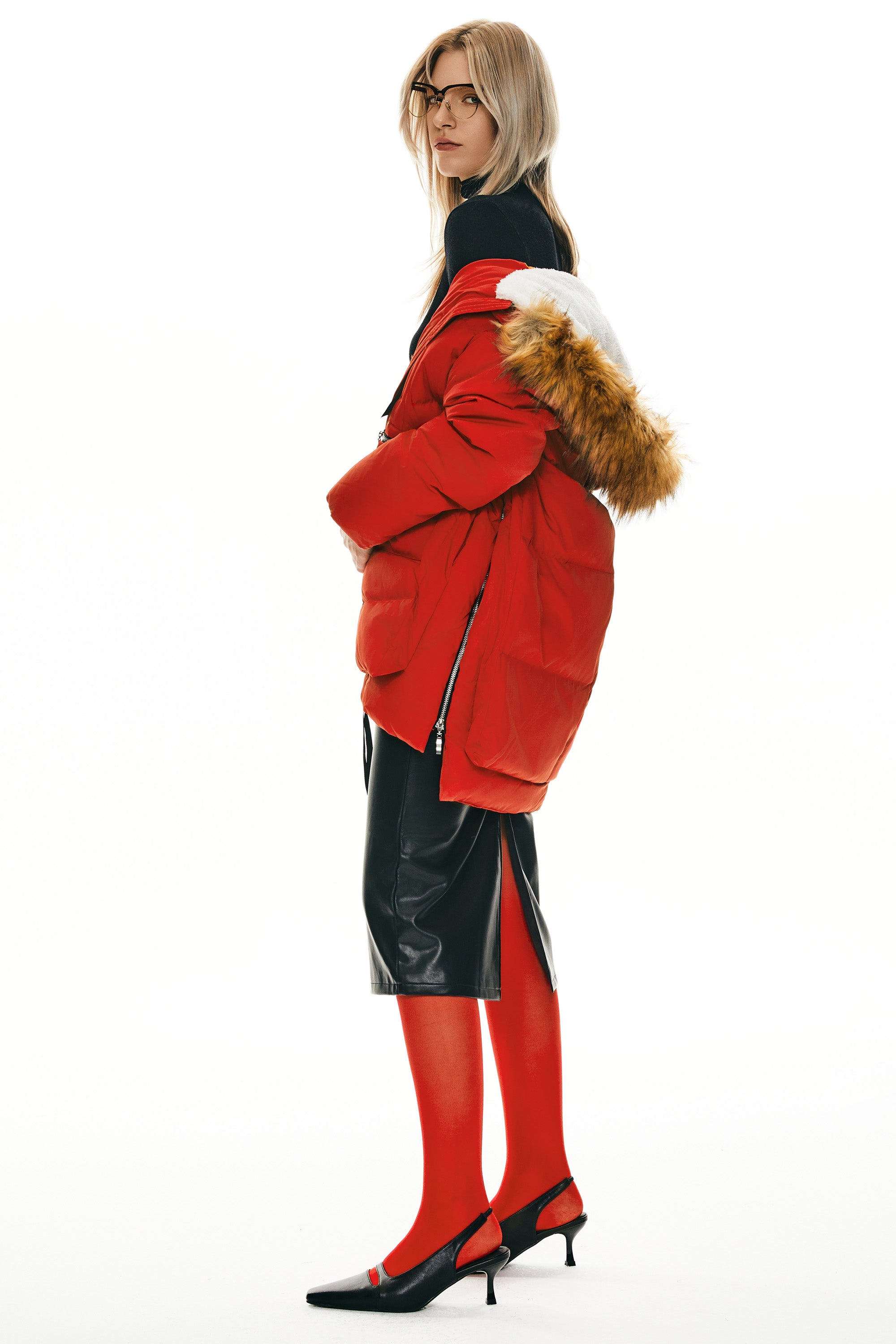 Orolay-092 Classics Thickened Down Jacket with Faux Fur Hood #color_Fiery Red